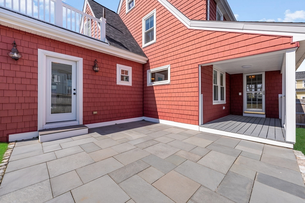 8 Riverside Avenue Gloucester, MA 01930 - Photo 29 of 32