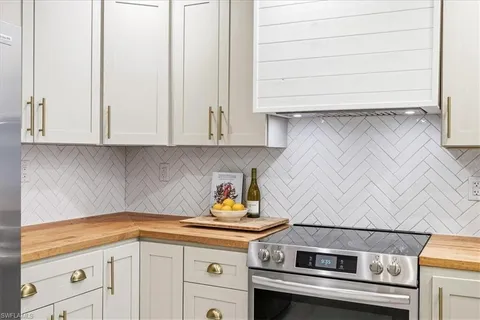 $515,000 | 3880 Estey Avenue, Naples, FL 34104