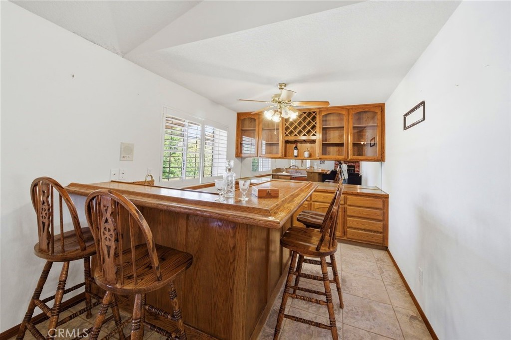 19670 Tonkawan Road Apple Valley, CA 92307 - Photo 14 of 70 Wet Bar