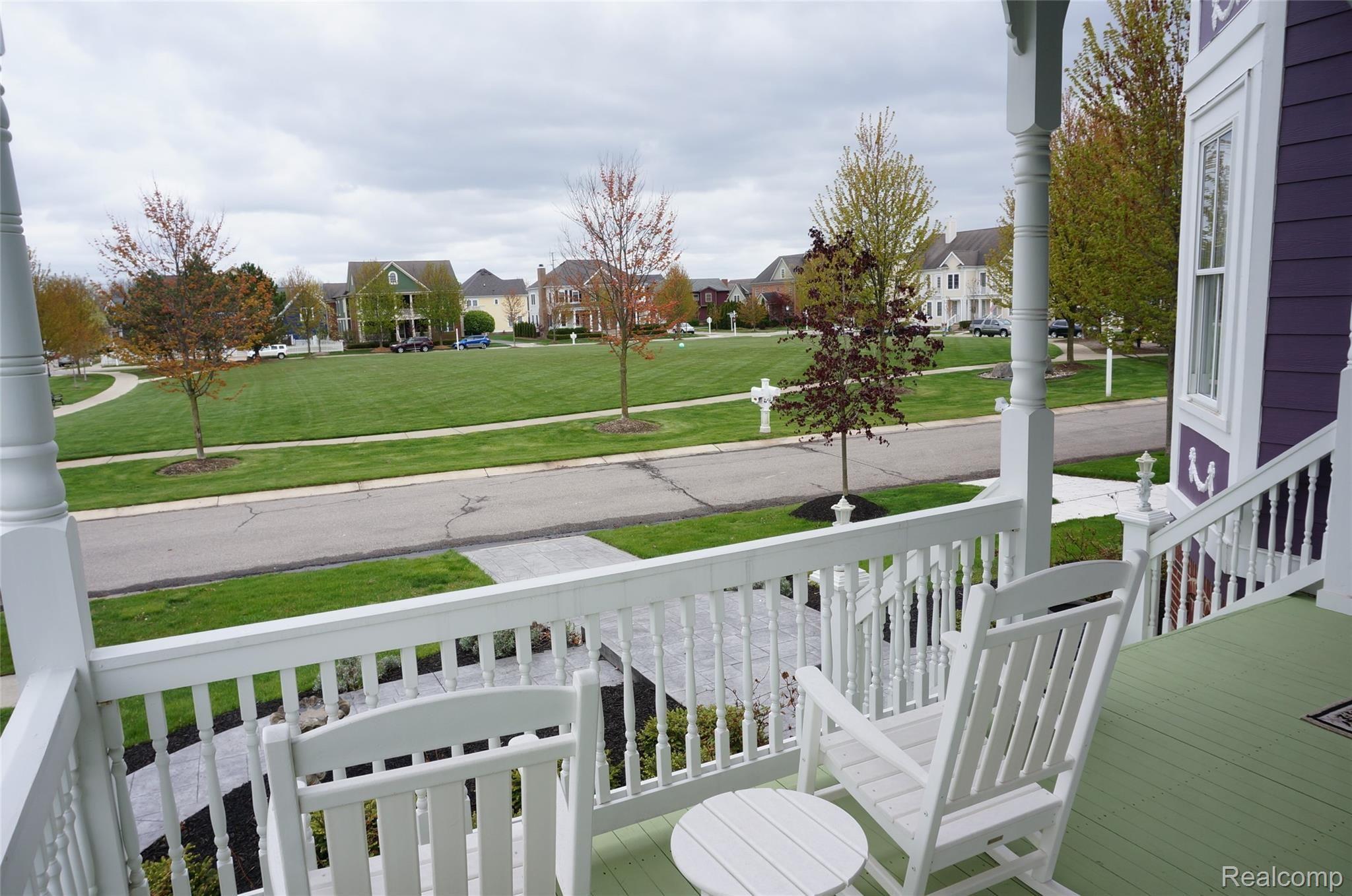 472 Filmore Street Canton, MI 48188 - Photo 3 of 58 Park View.JPG