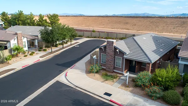 $2,400 | 4356 East Sack Drive, Phoenix, AZ 85050