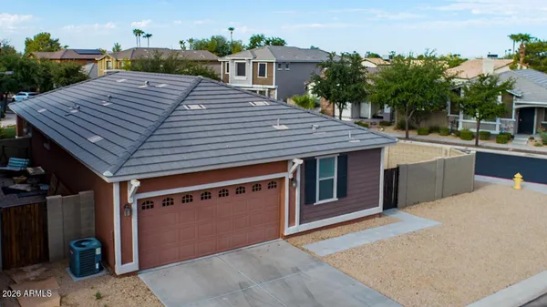 $2,400 | 4356 East Sack Drive, Phoenix, AZ 85050