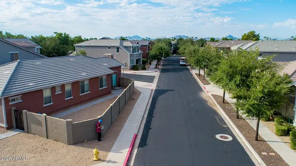$2,400 | 4356 East Sack Drive, Phoenix, AZ 85050