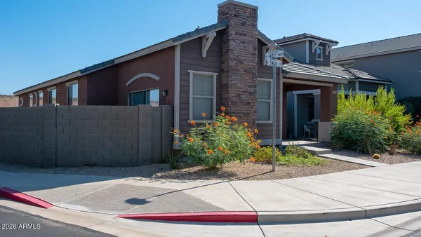 $2,400 | 4356 East Sack Drive, Phoenix, AZ 85050