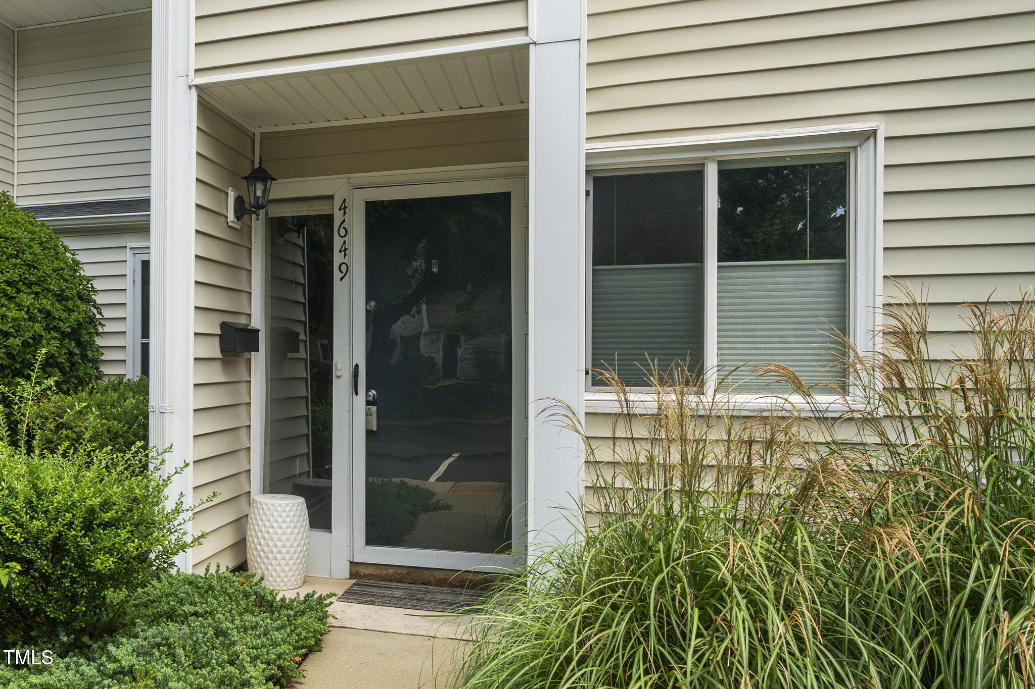4649 Edwards Mill Road Raleigh, NC 27612 - Photo 4 of 31 4Front