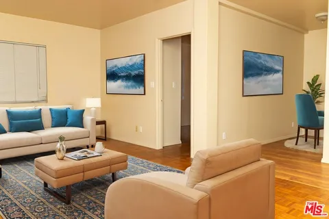 $2,750 | 642 North La Jolla Avenue, Unit 1/2, Los Angeles, CA 90048