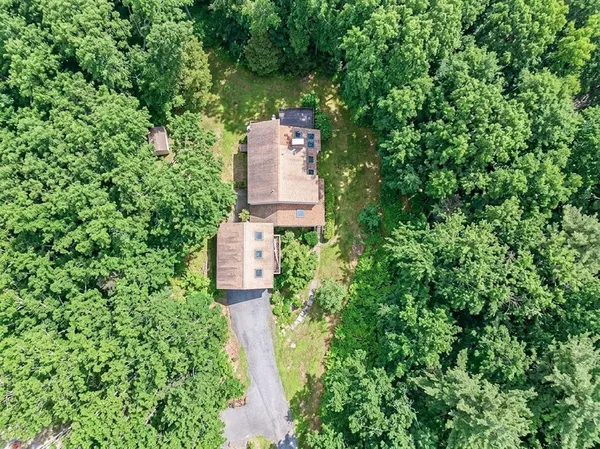 $899,000 | 215 North Street, Upton, MA 01568