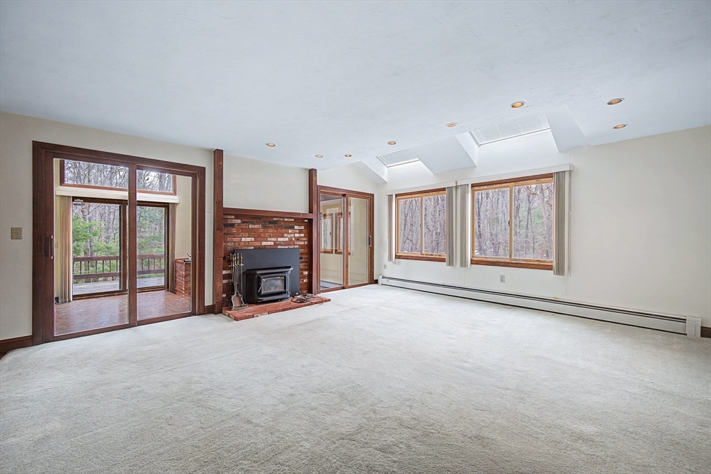 215 North Street Upton, MA 01568 - Photo 12 of 38