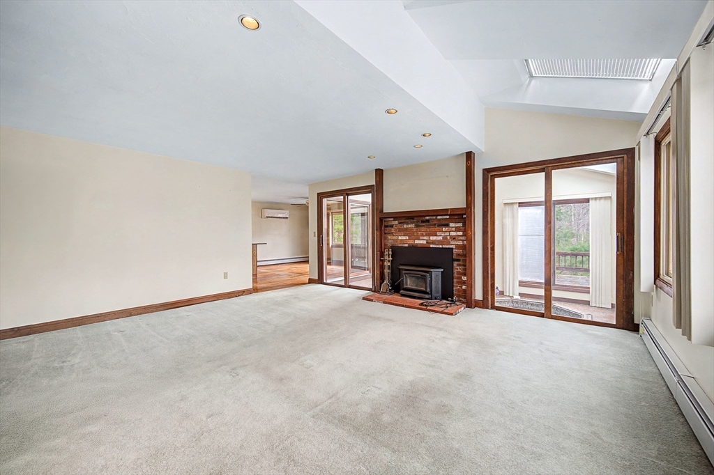 215 North Street Upton, MA 01568 - Photo 14 of 38