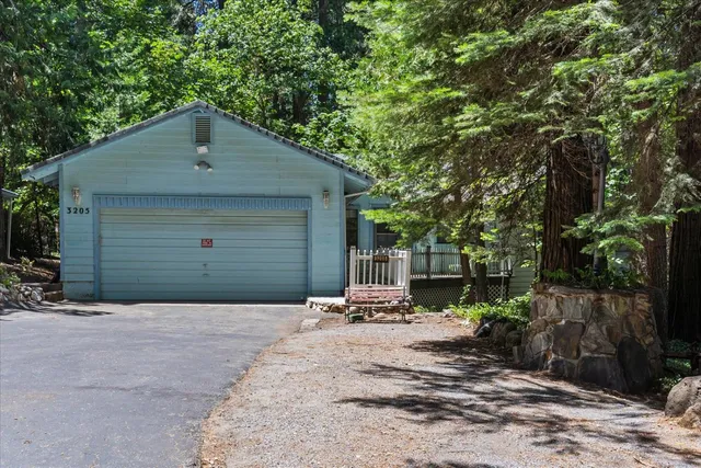 $345,000 | 3205 Castlewood Circle, Pollock Pines, CA 95726