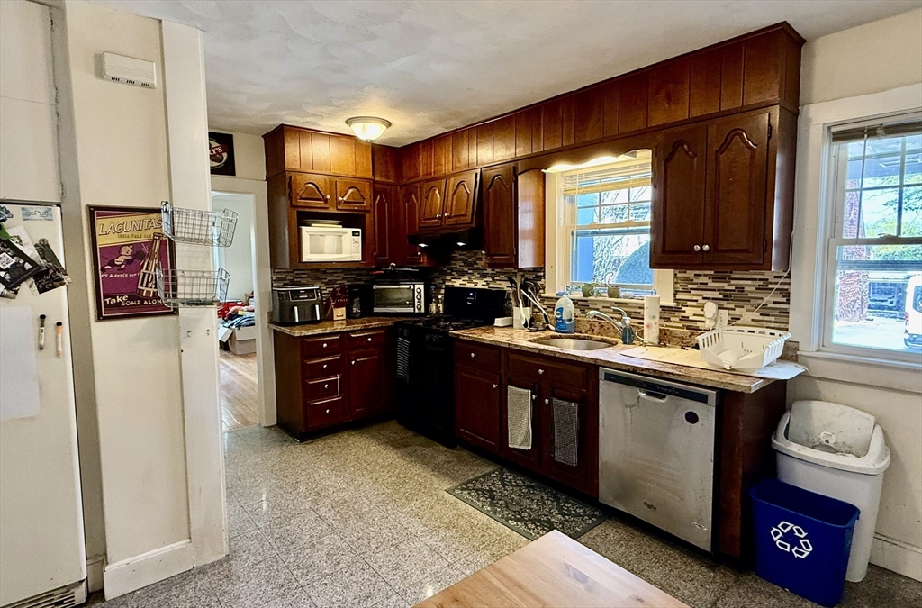 39 Greycliff Road Boston, MA 02135 - Photo 8 of 42