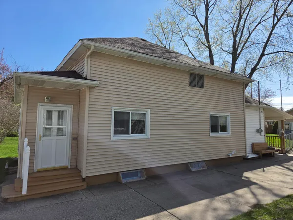 $259,000 | 603 New William Street, Ludington, MI 49431
