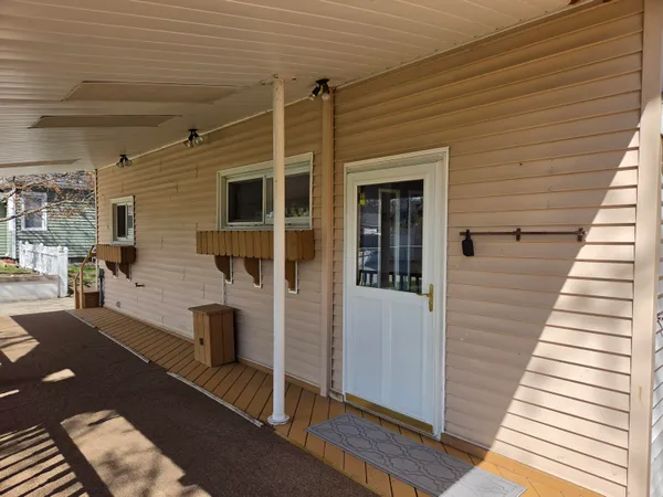 $259,000 | 603 New William Street, Ludington, MI 49431