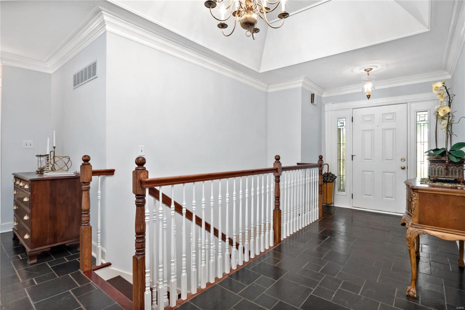 2416 White Stable Road St. Louis, MO 63141 - Photo 4 of 59