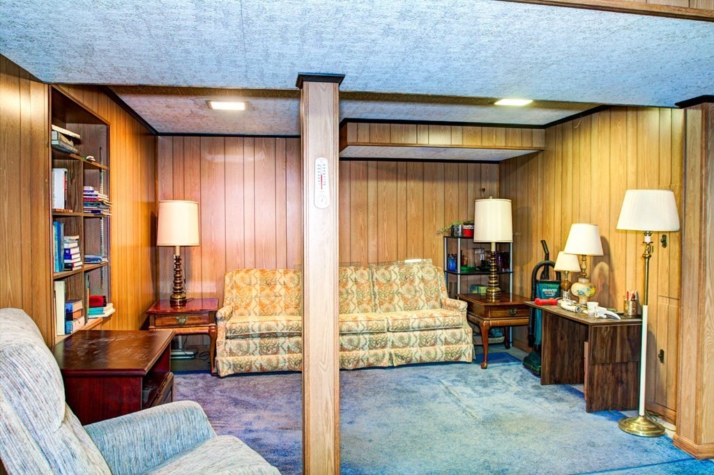 83 Park Road Chelmsford, MA 01824 - Photo 33 of 40 Gallery Image 33