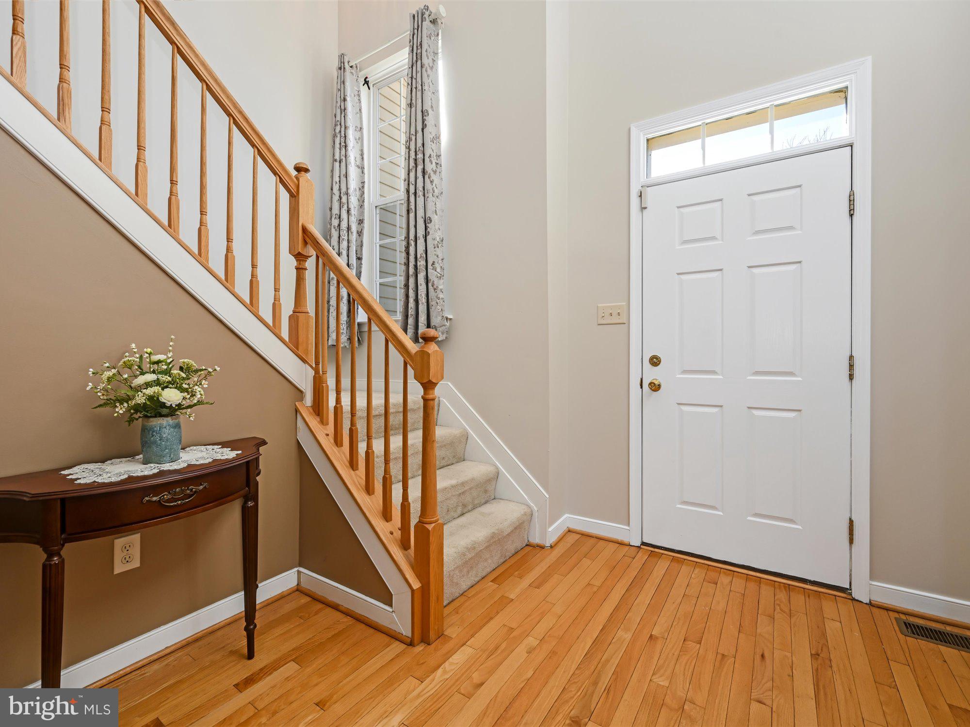 456 Countryside Road Seven Valleys, PA 17360 - Photo 3 of 27 Foyer