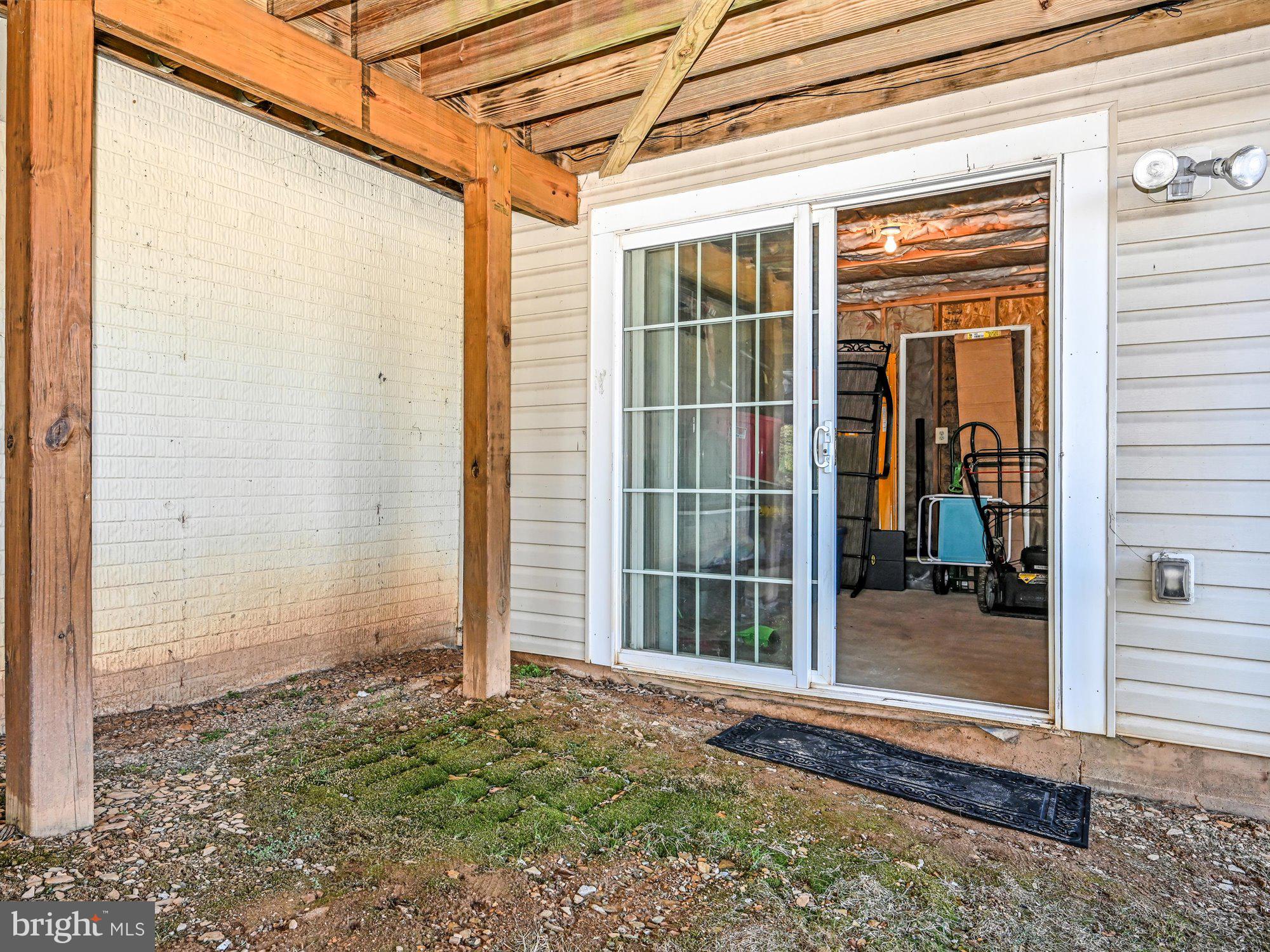456 Countryside Road Seven Valleys, PA 17360 - Photo 25 of 27 Built-In Shed
