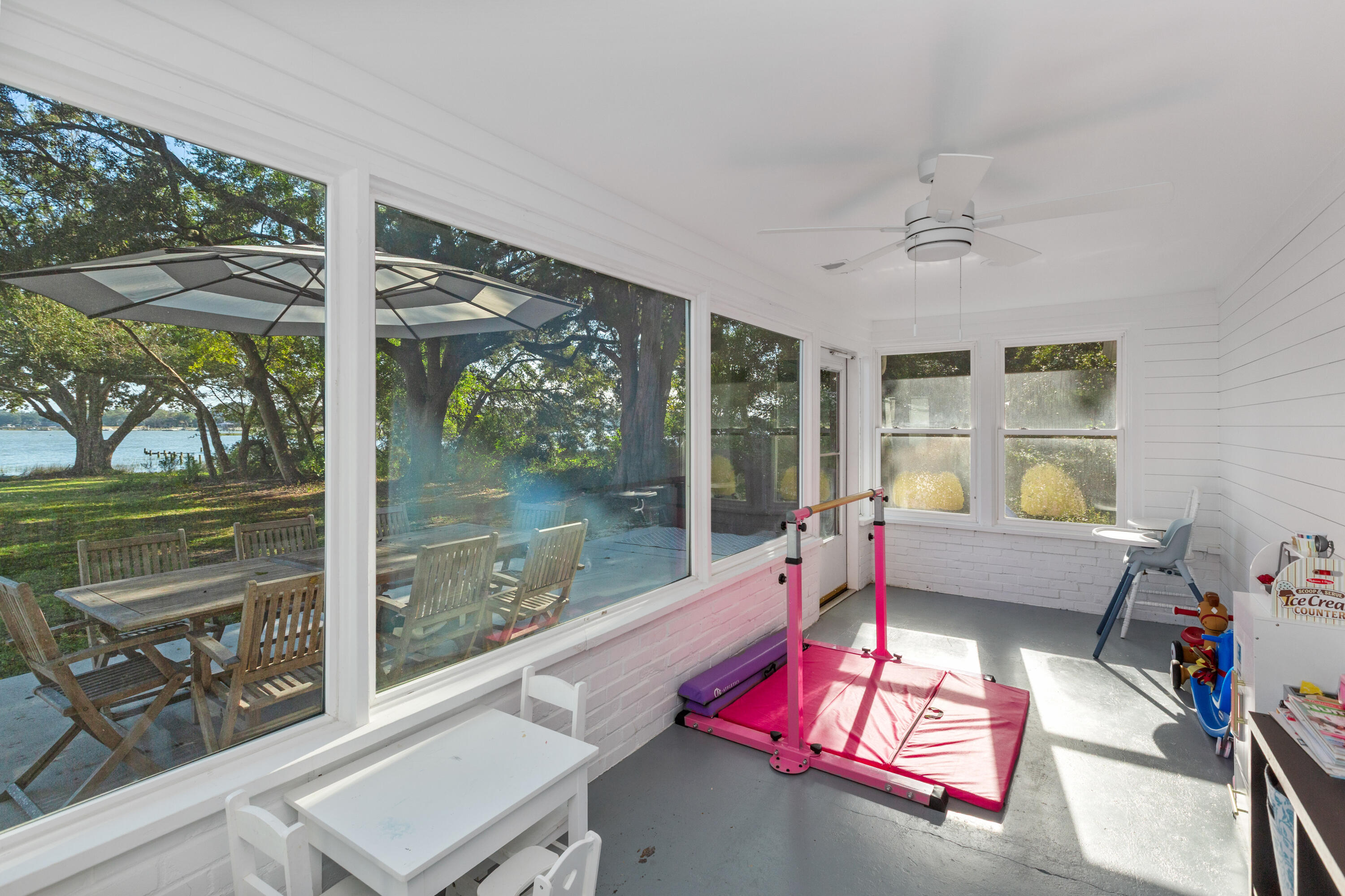 1135 Cottage Road Charleston, SC 29412 - Photo 32 of 54 1135 Cottage Rd_Brett Martin Photography