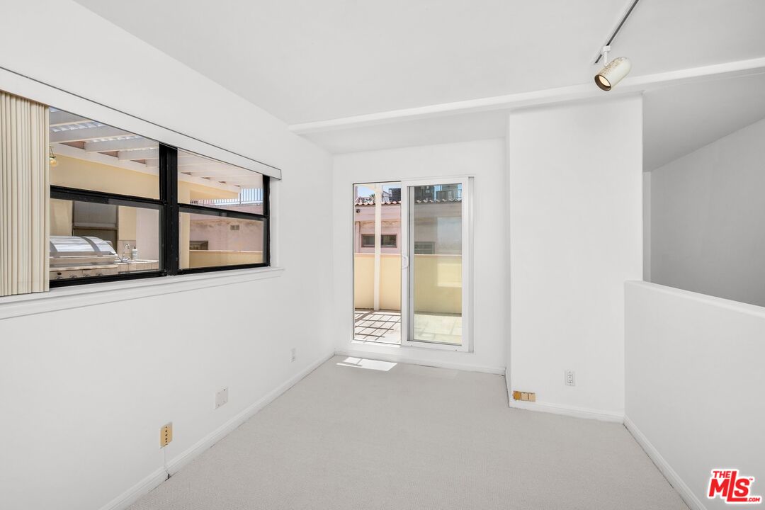 6206 Pacific Avenue, Unit 2 Playa del Rey, CA 90293 - Photo 19 of 33