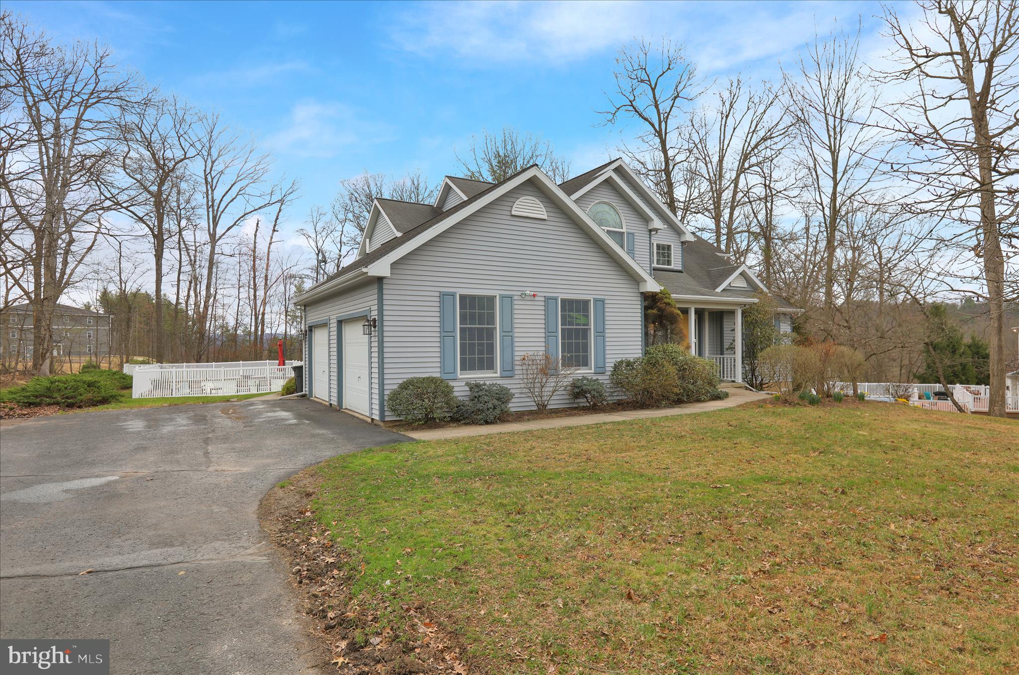 2004 Ridgeview Drive Orwigsburg, PA 17961 - Photo 4 of 56 Side entry garage