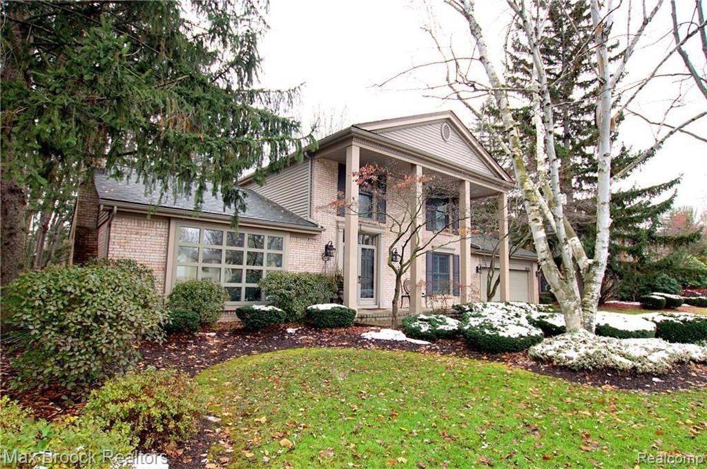 35145 Old Timber Road Farmington Hills, MI 48331 - Photo 2 of 48