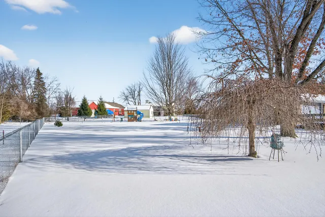 $250,000 | 167 Golfview Drive, Brooklyn, MI 49230