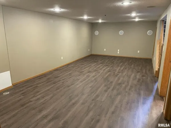 $1,700 | 2806 West 47th Street, Davenport, IA 52806