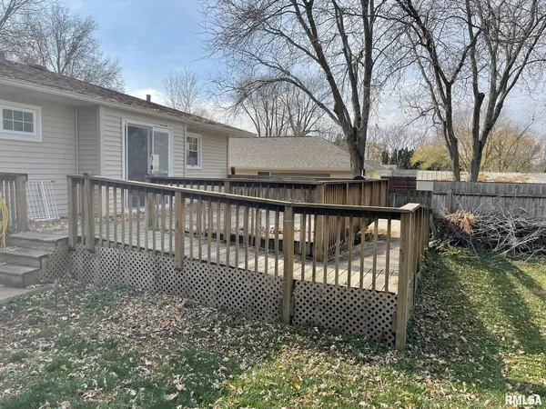 $1,700 | 2806 West 47th Street, Davenport, IA 52806