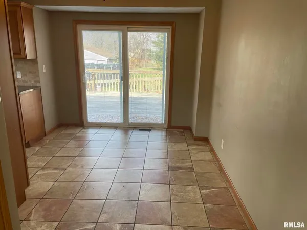 $1,700 | 2806 West 47th Street, Davenport, IA 52806