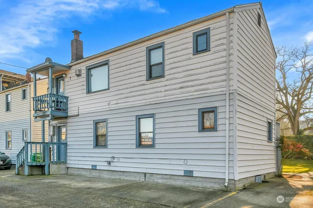 $4,600,000 | 2515 Belvidere Avenue Southwest, Seattle, WA 98126