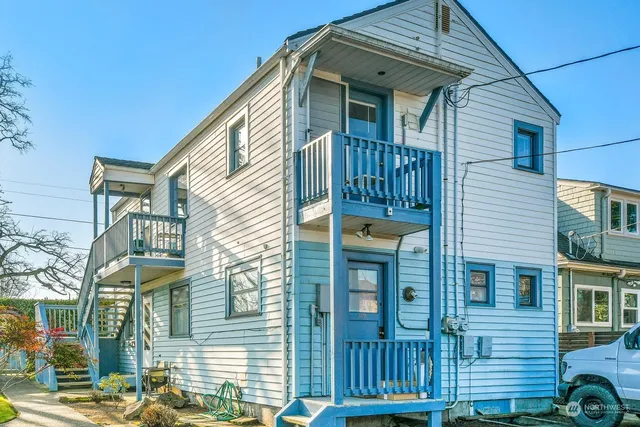 $4,600,000 | 2515 Belvidere Avenue Southwest, Seattle, WA 98126