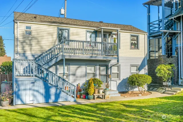 $4,600,000 | 2515 Belvidere Avenue Southwest, Seattle, WA 98126