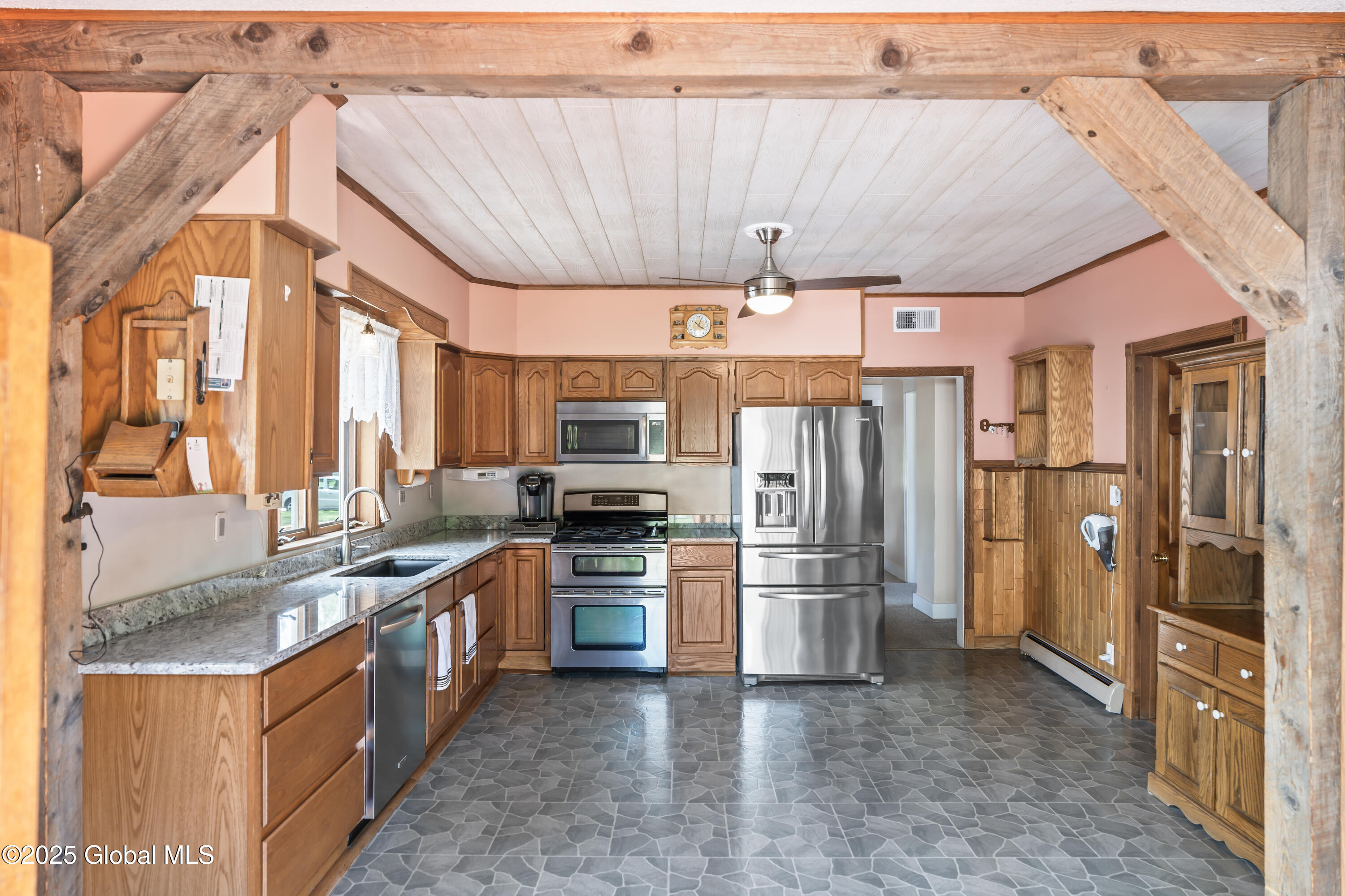 2353 Curry Road Rotterdam, NY 12303 - Photo 15 of 43 14