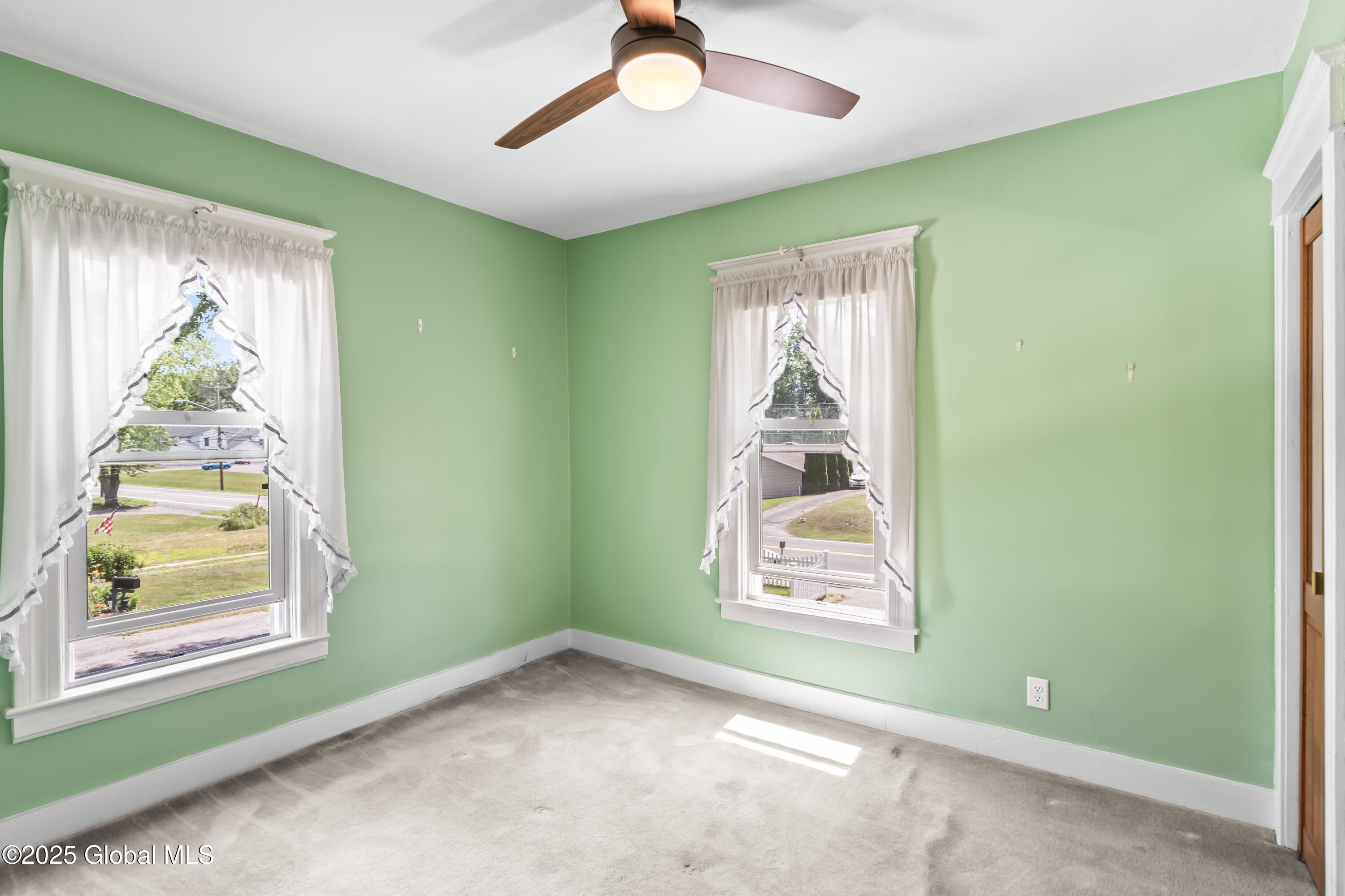 2353 Curry Road Rotterdam, NY 12303 - Photo 23 of 43 22