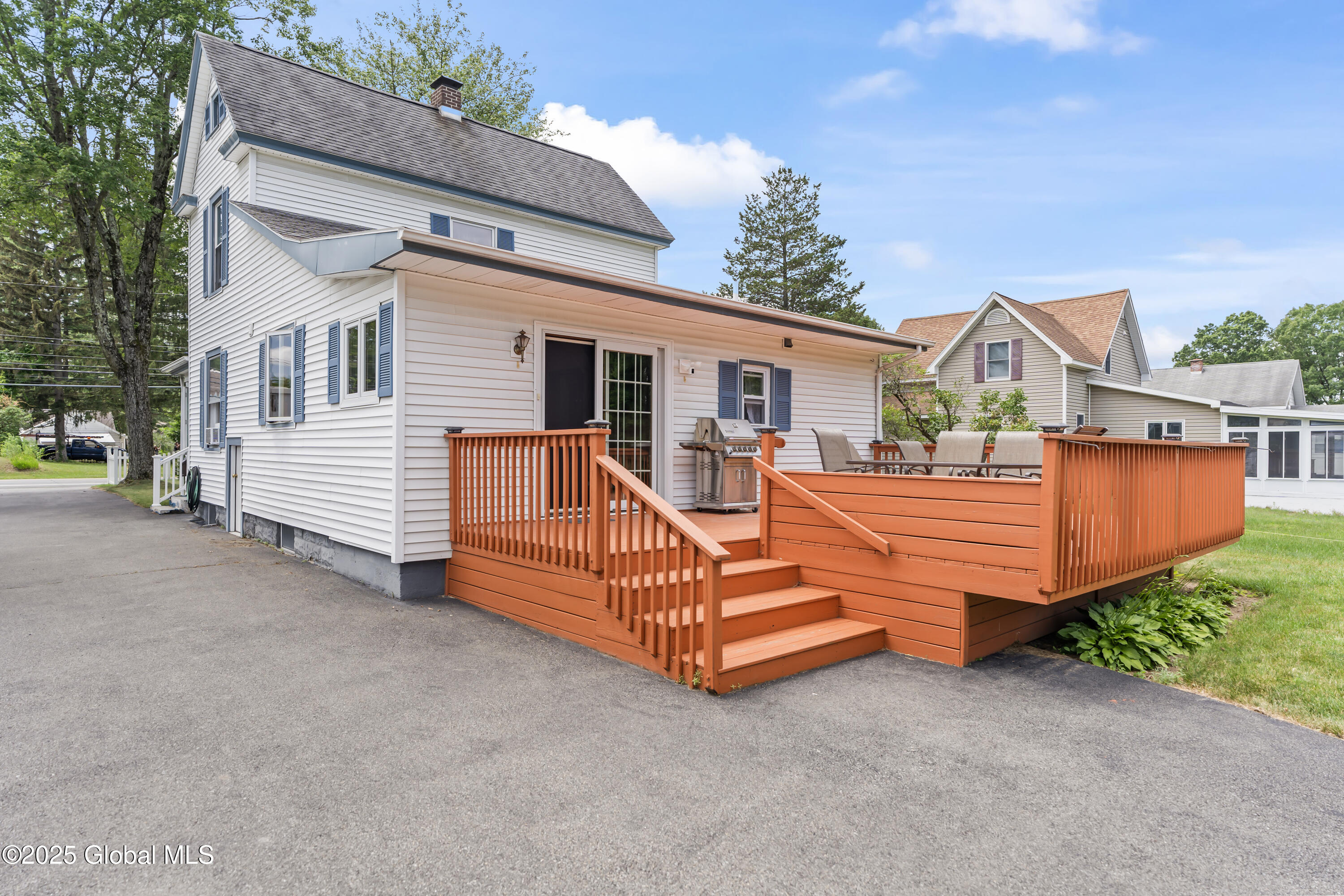 2353 Curry Road Rotterdam, NY 12303 - Photo 25 of 43 24