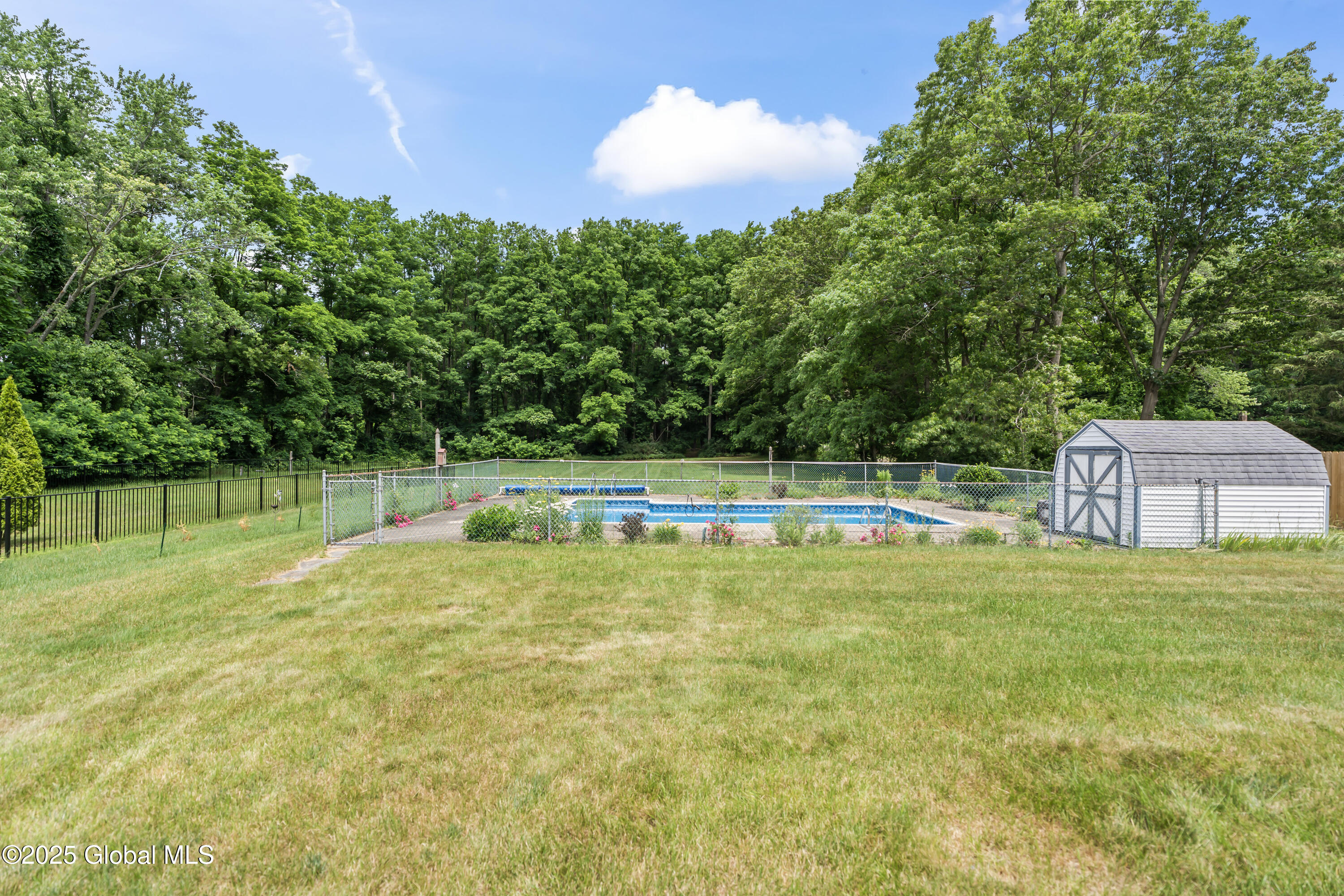 2353 Curry Road Rotterdam, NY 12303 - Photo 30 of 43 28