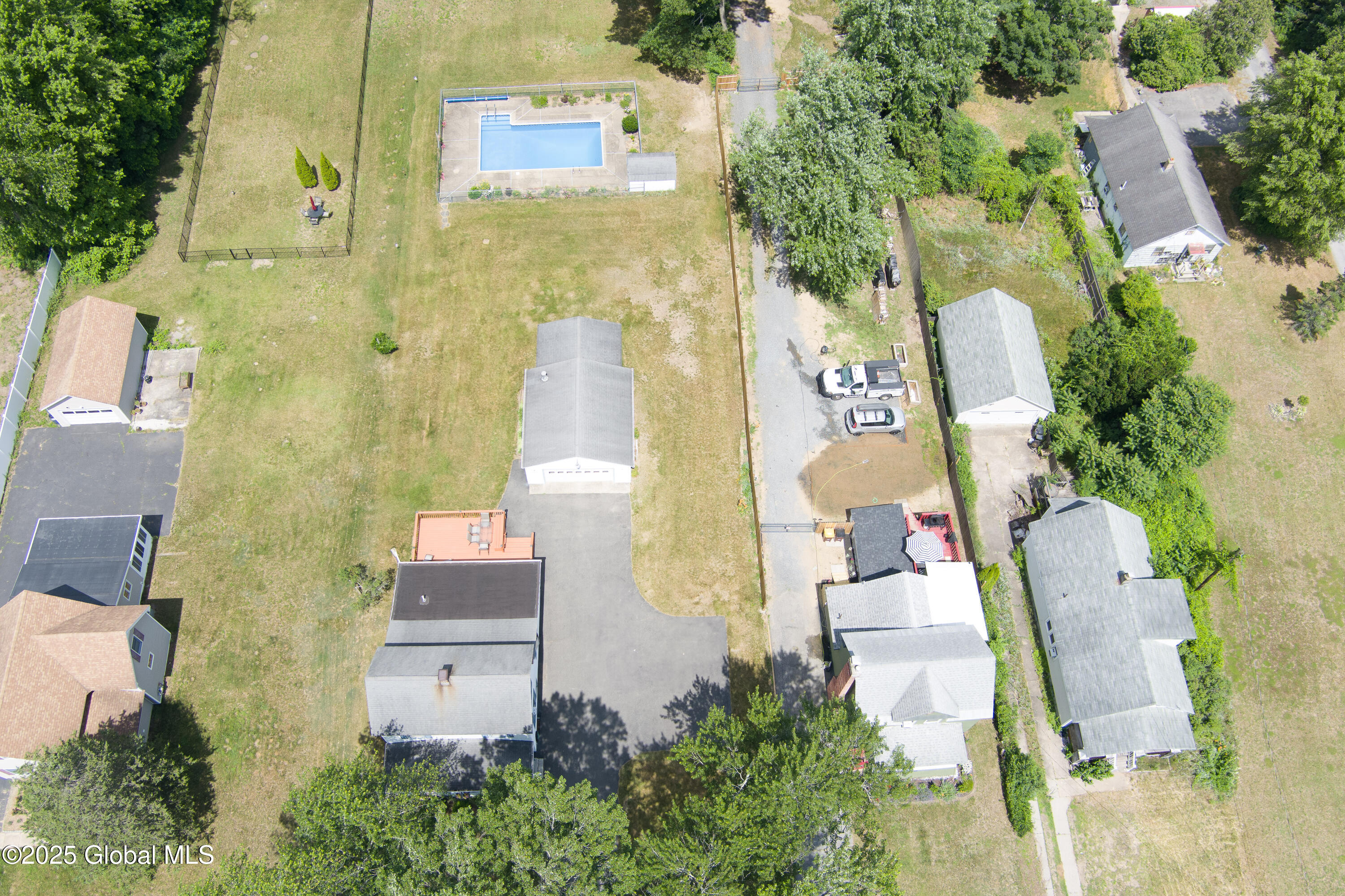 2353 Curry Road Rotterdam, NY 12303 - Photo 39 of 43 38