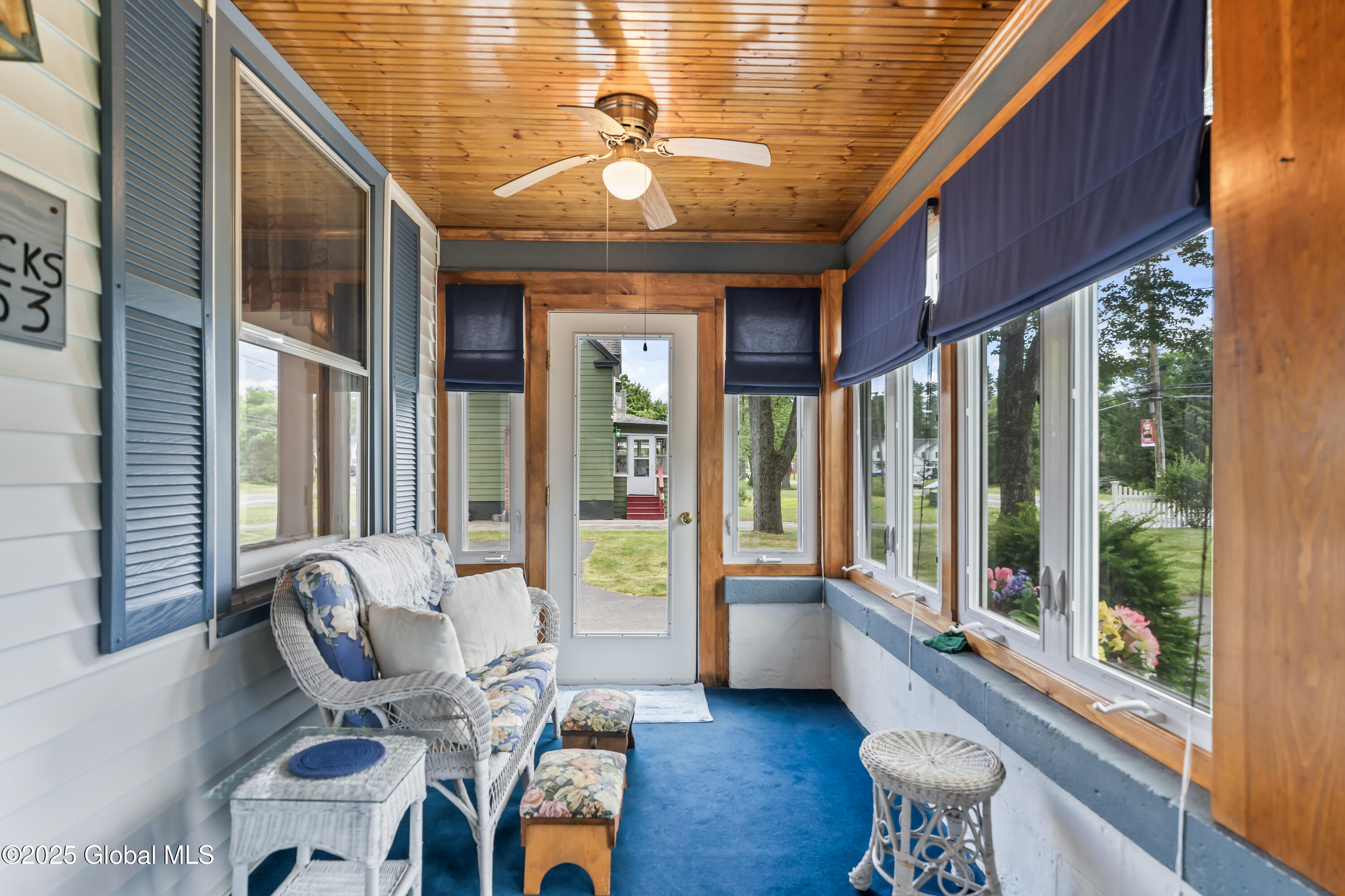 2353 Curry Road Rotterdam, NY 12303 - Photo 7 of 43 7