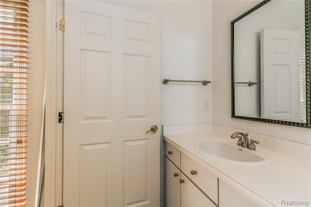 61 Lothrop Road Grosse Pointe, MI 48236 - Photo 35 of 57 029-Powder_Room-2618061-medium.jpg