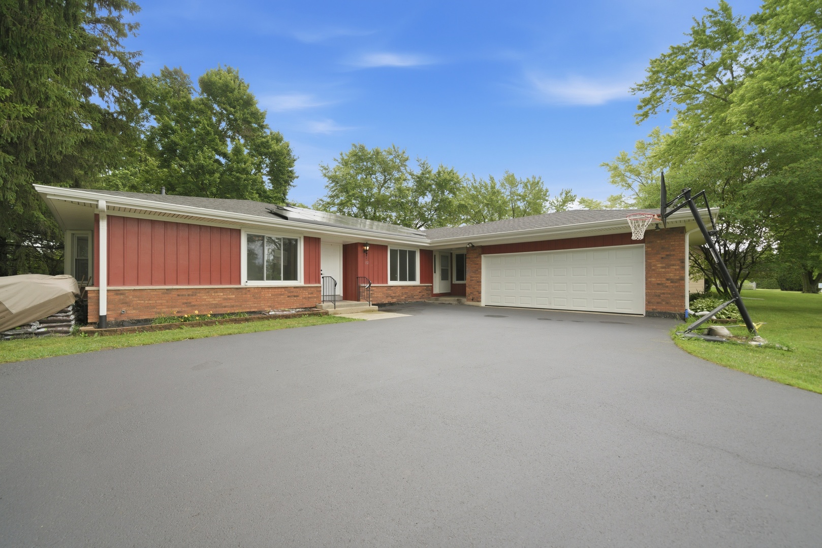 152 Dunbar Lane, Unit B Dundee, IL 60118 - Photo 1 of 17