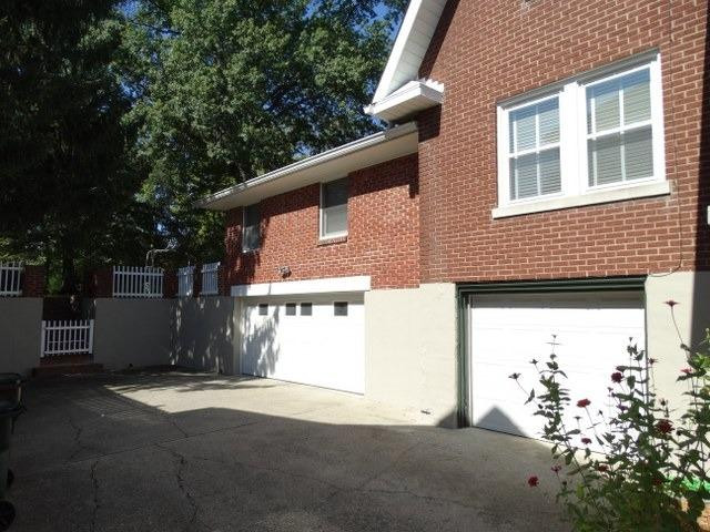 27 Lyndale Road Fort Mitchell, KY 41017 - Photo 2 of 30 Gallery Image 2
