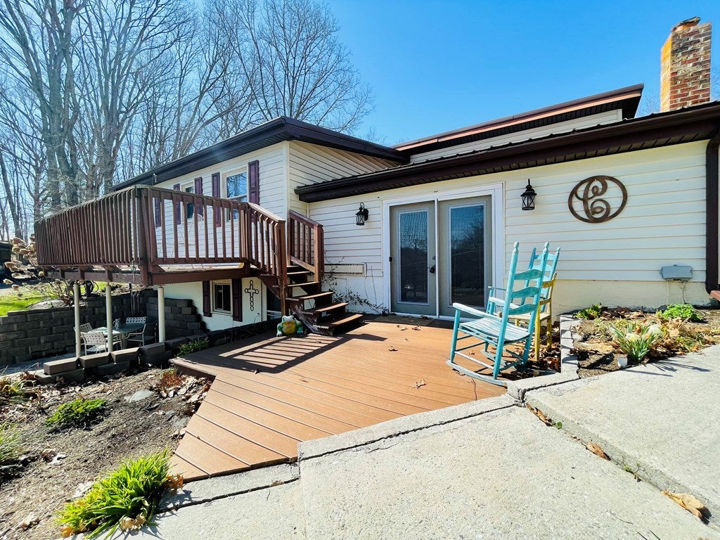 1139 Ivanhoe Road Max Meadows, VA 24360 - Photo 4 of 22 Gallery Image 4