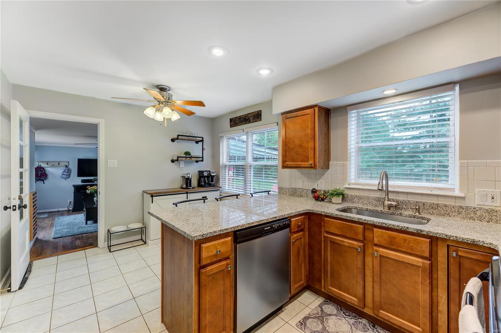 706 Dougherty Ferry Road St. Louis, MO 63122 - Photo 11 of 20 Gallery Image 11