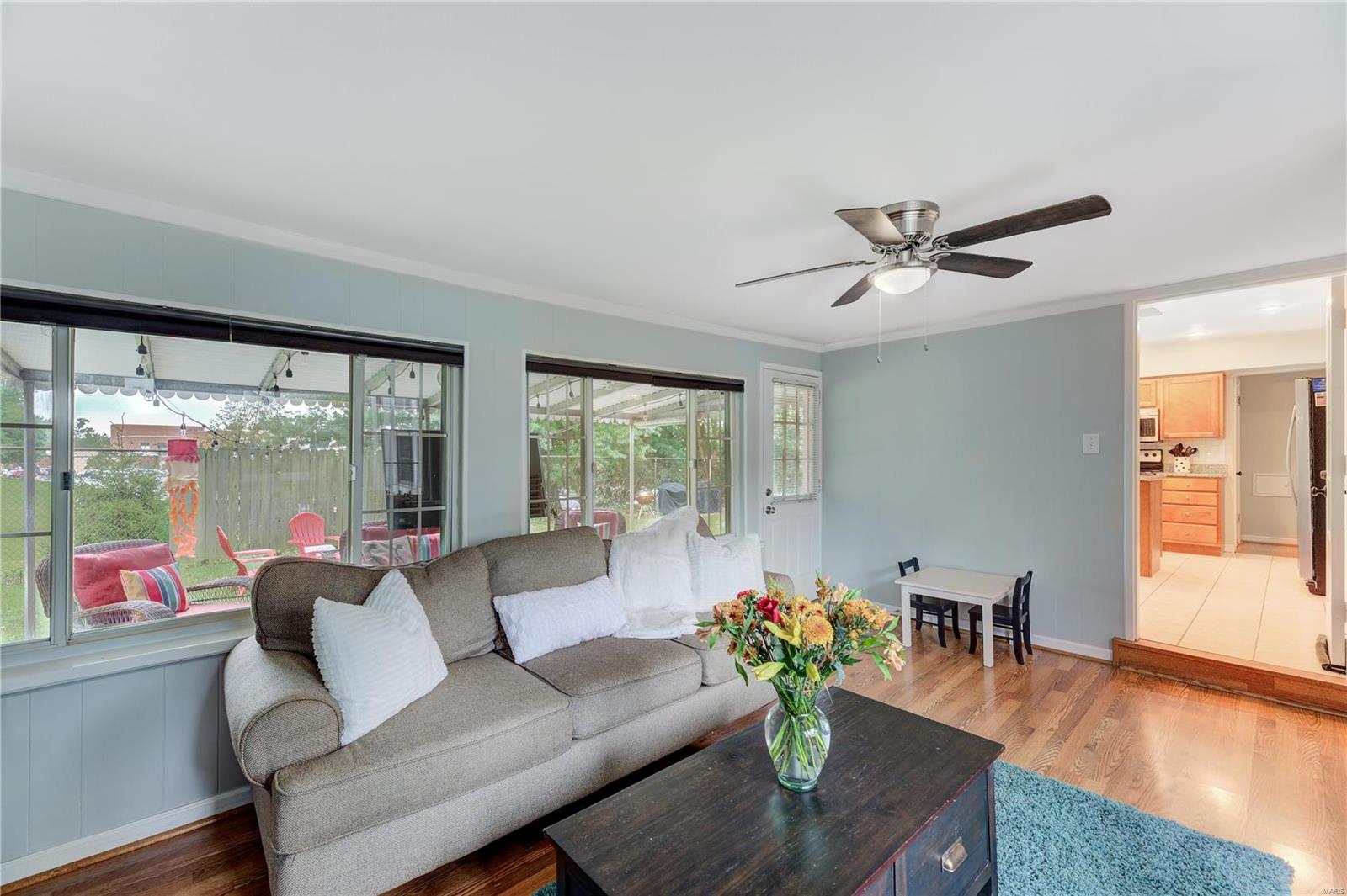 706 Dougherty Ferry Road St. Louis, MO 63122 - Photo 16 of 20 Gallery Image 16