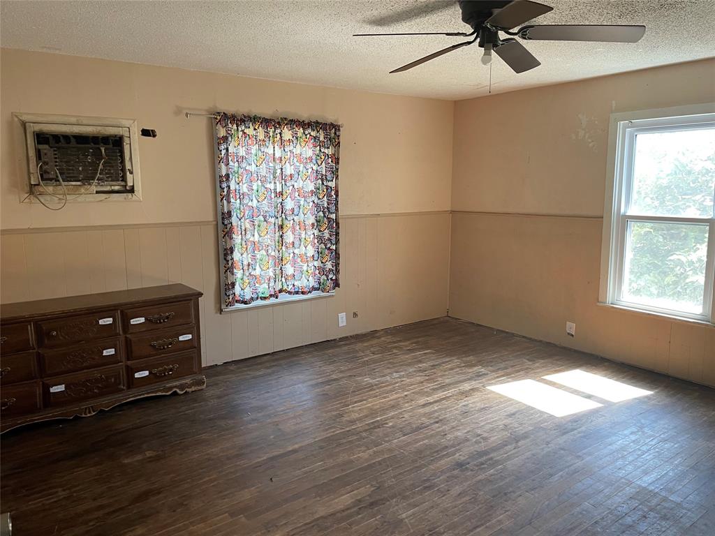 521 5th Street Crowell, TX 79227 - Photo 6 of 18
