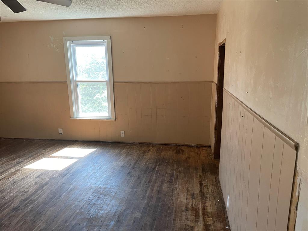 521 5th Street Crowell, TX 79227 - Photo 7 of 18