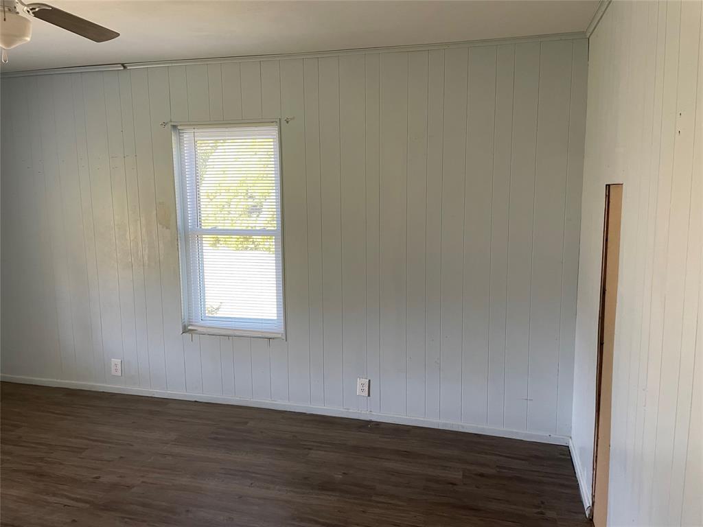 521 5th Street Crowell, TX 79227 - Photo 9 of 18