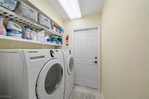 $635,900 | 1007 Southeast 23rd Avenue, Cape Coral, FL 33990