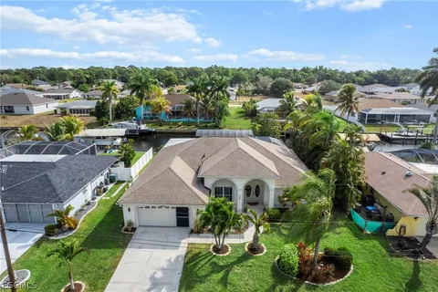 $635,900 | 1007 Southeast 23rd Avenue, Cape Coral, FL 33990