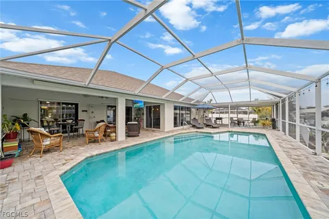 $635,900 | 1007 Southeast 23rd Avenue, Cape Coral, FL 33990